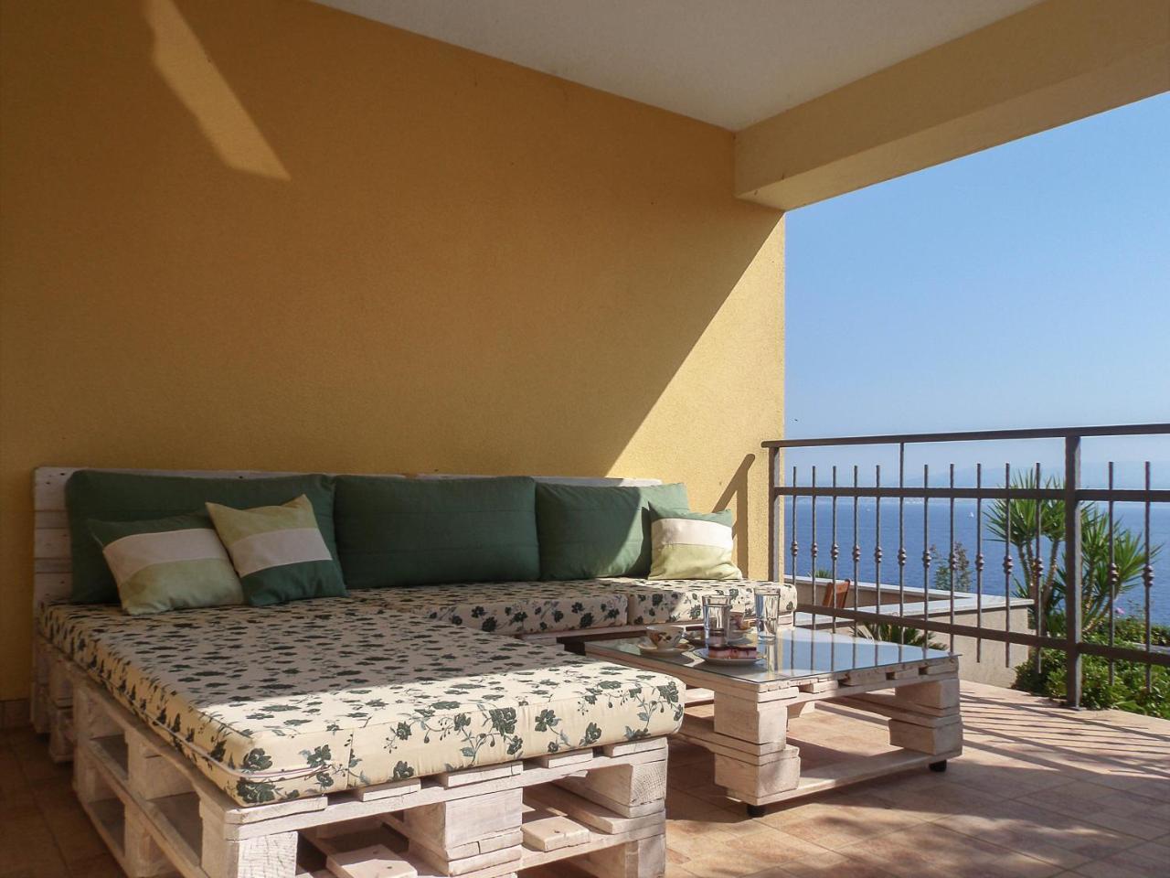 Vila Vita Donje Selo na Šolti Exteriör bild